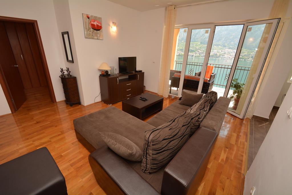 Apartments Panorama Kotor Exterior photo
