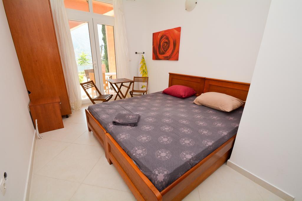 Apartments Panorama Kotor Exterior photo